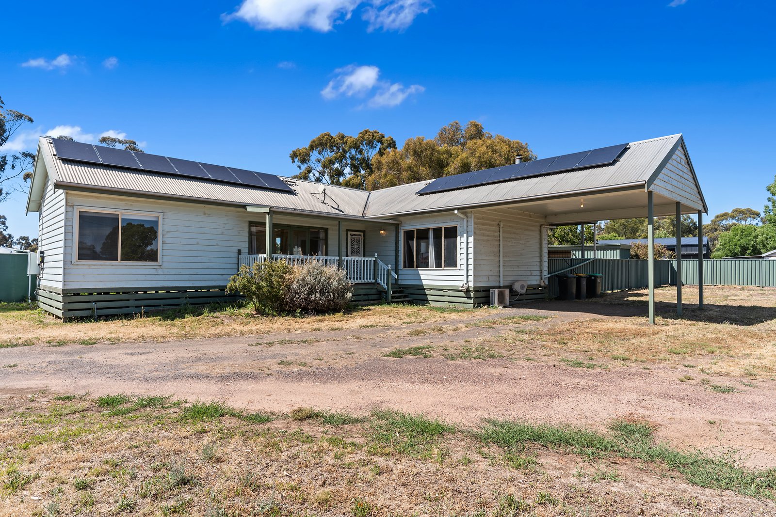 718 Midland Highway HUNTLY 2