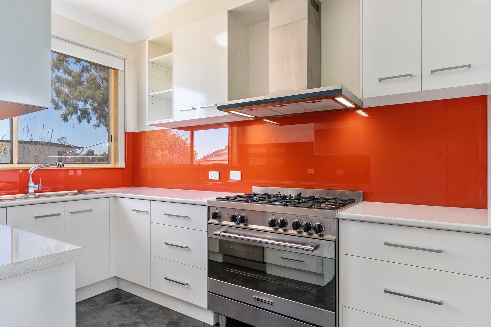 718 Midland Highway HUNTLY 6