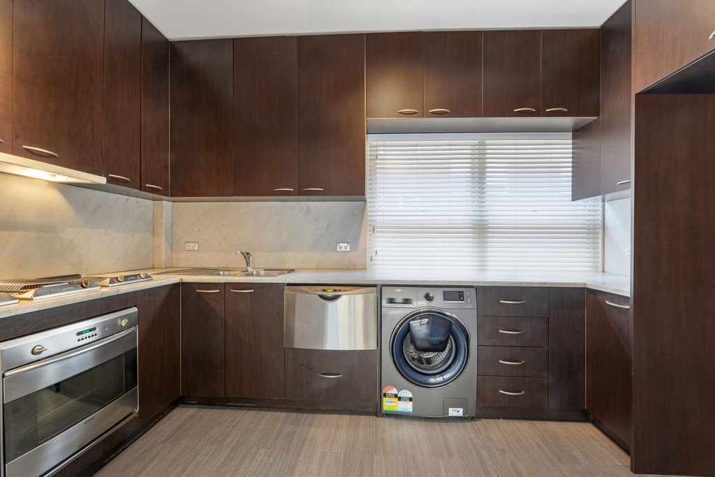 7/186 Russell Avenue DOLLS POINT 2