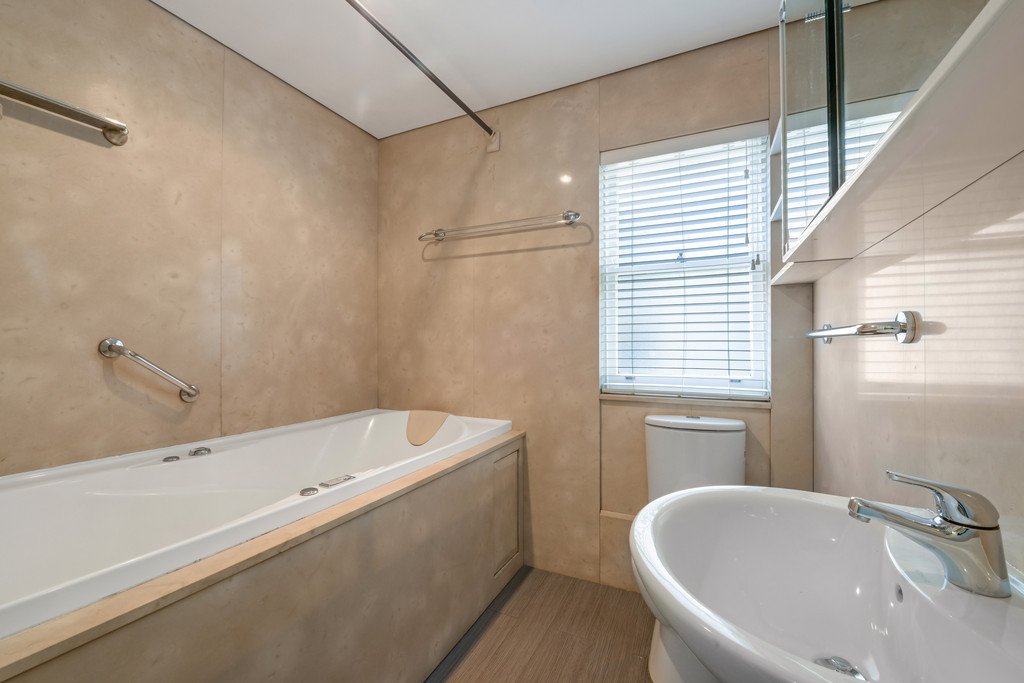 7/186 Russell Avenue DOLLS POINT 6