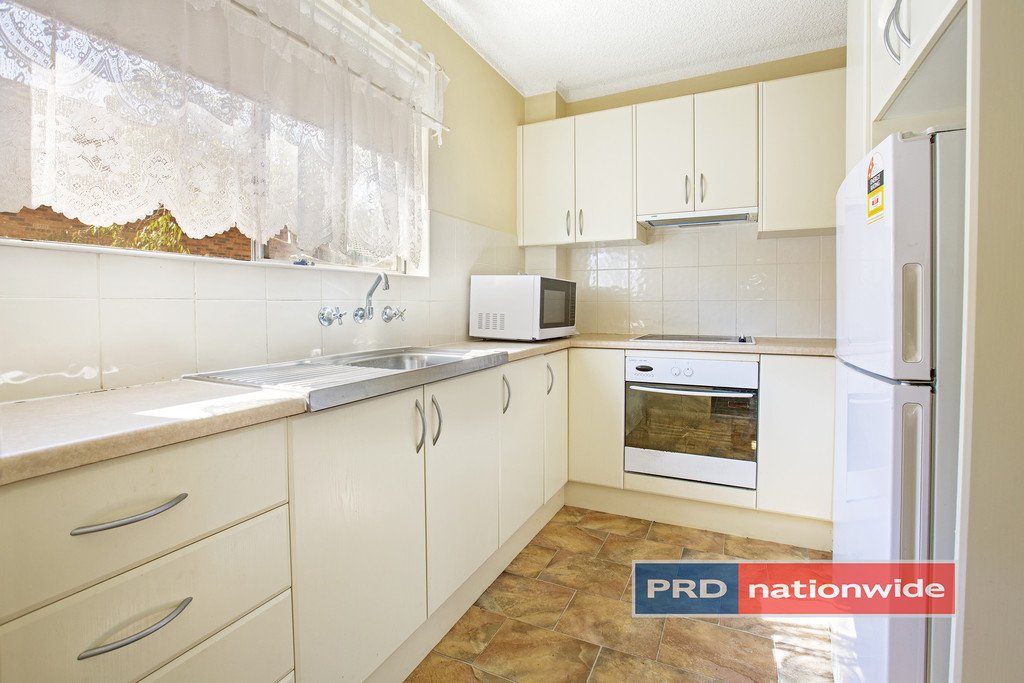 7/19 Preston Street JAMISONTOWN 3