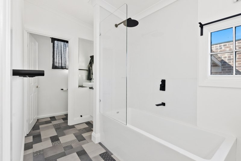 Gallery: 719 Skipton Street