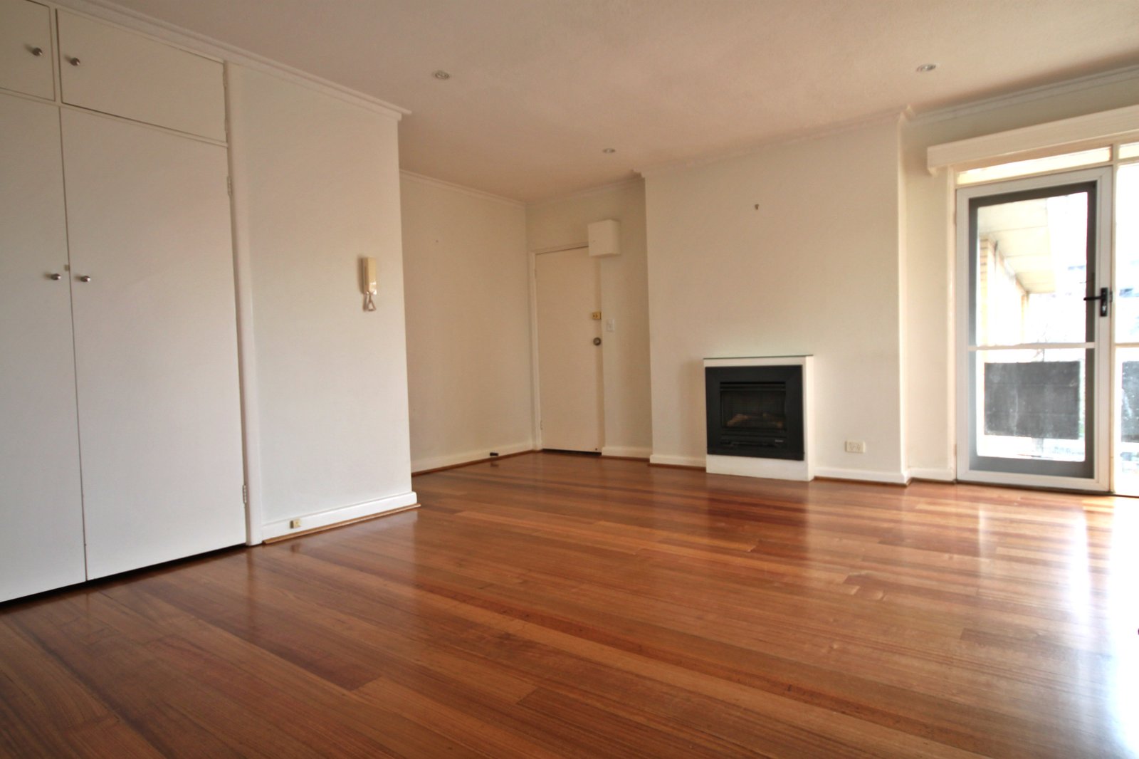 Gallery: 7/199 Ormond Road
