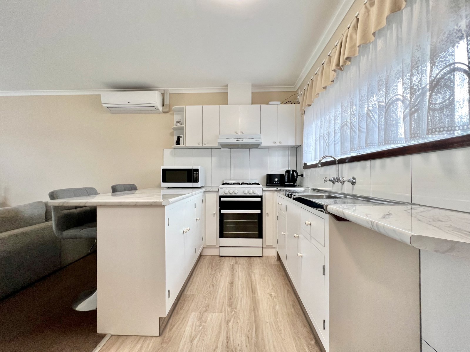Gallery: 7/2-4 Morpeth Street