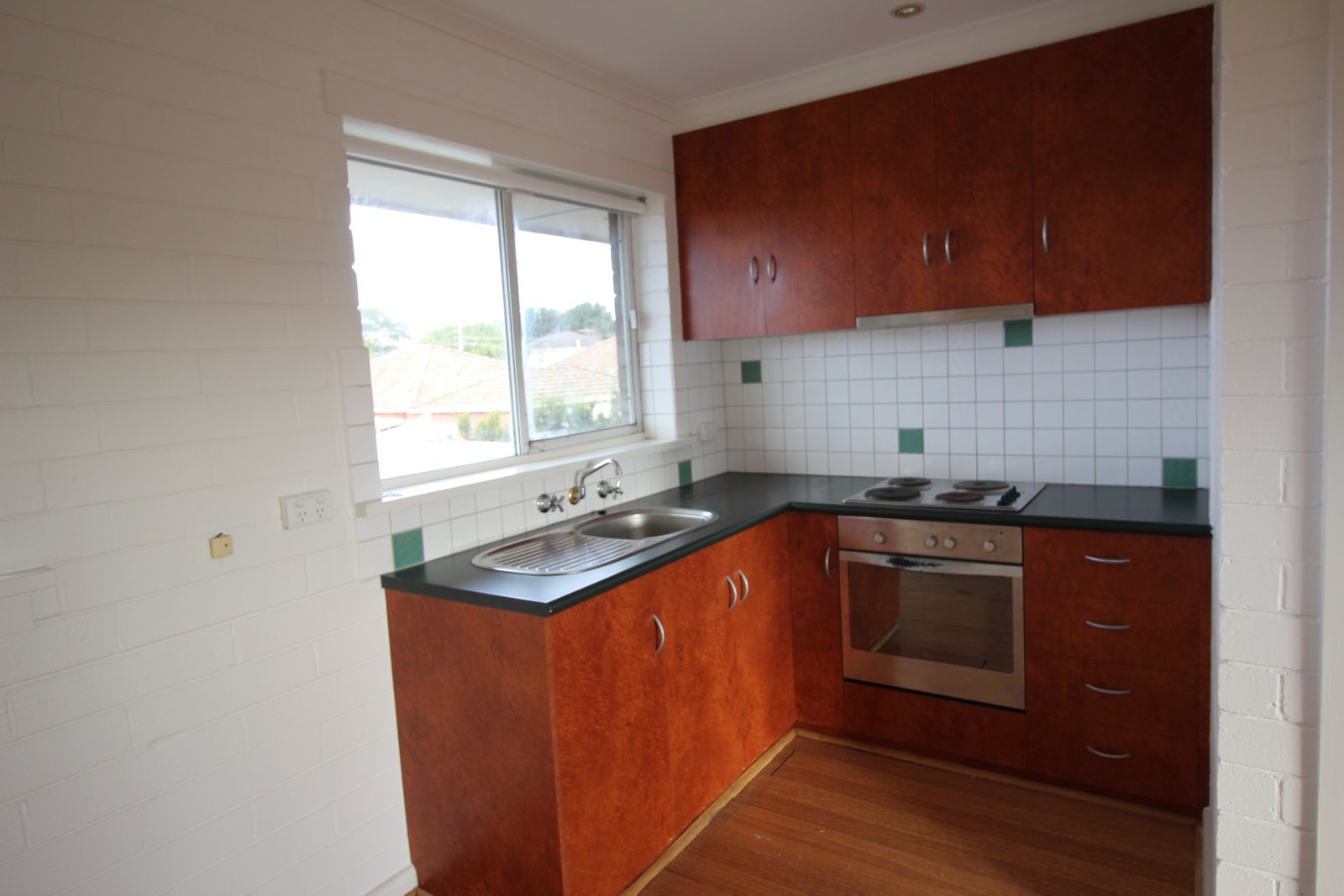 Gallery: 7/2-4 Salmon Street