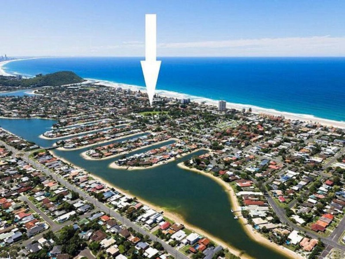 7/2 Brooke Avenue PALM BEACH 2