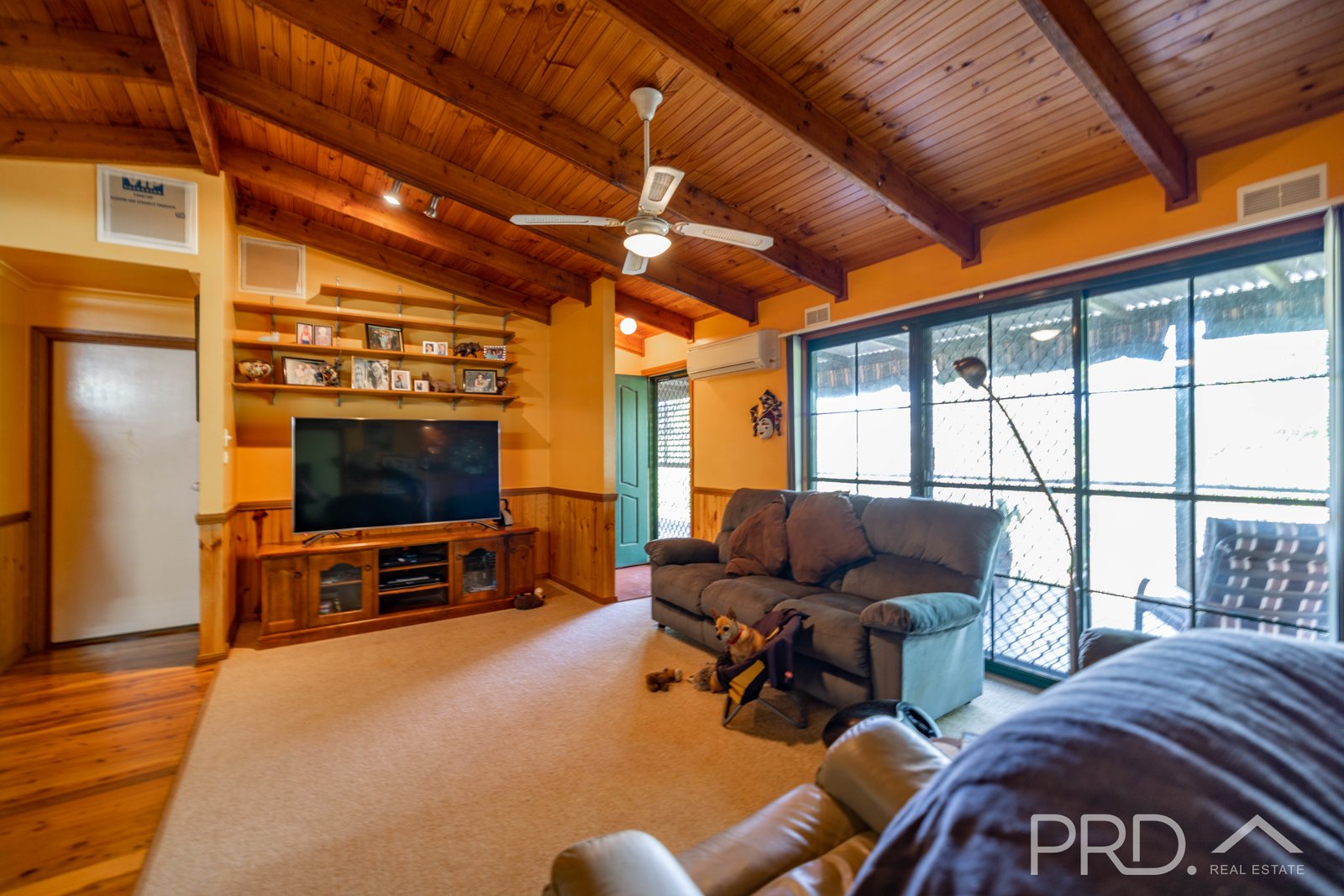 72 Carey Street TUMUT 4