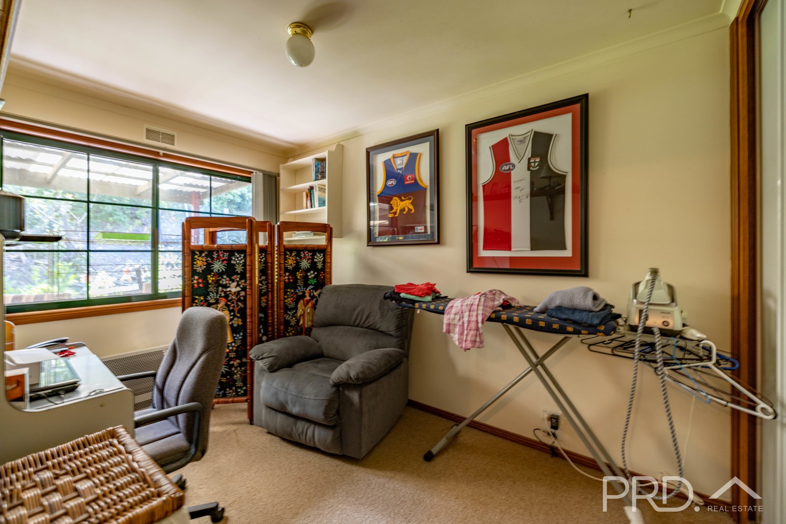 72 Carey Street TUMUT 12