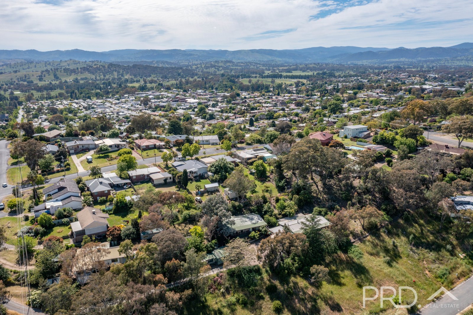 72 Carey Street TUMUT 27