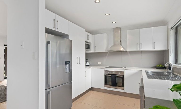 72 Clives Circuit CURRUMBIN WATERS 2