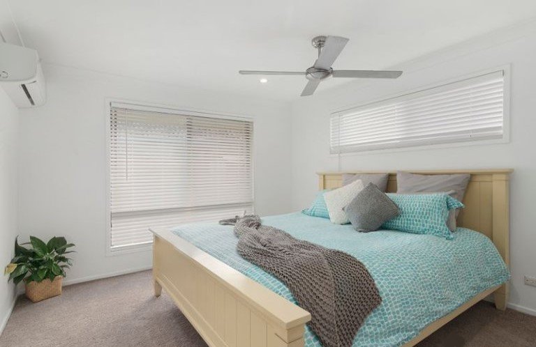 72 Clives Circuit CURRUMBIN WATERS 4