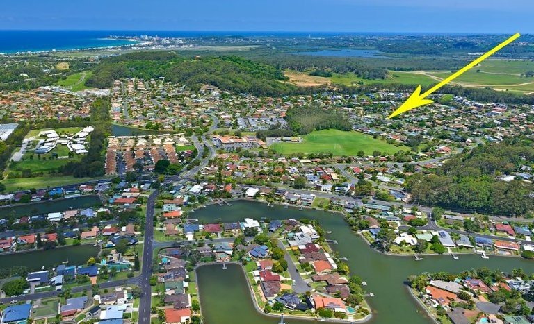 72 Clives Circuit CURRUMBIN WATERS 12