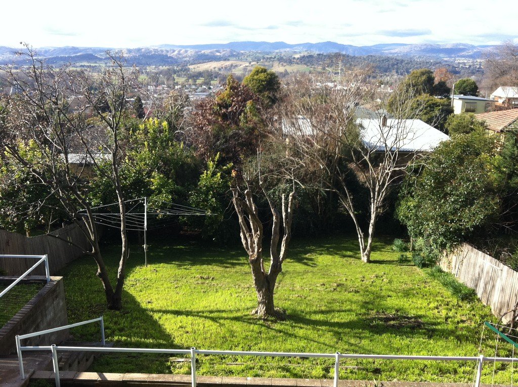 72 Dalhunty Street TUMUT 5