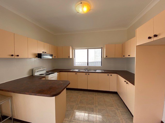 72 Edward Street CARLTON 8