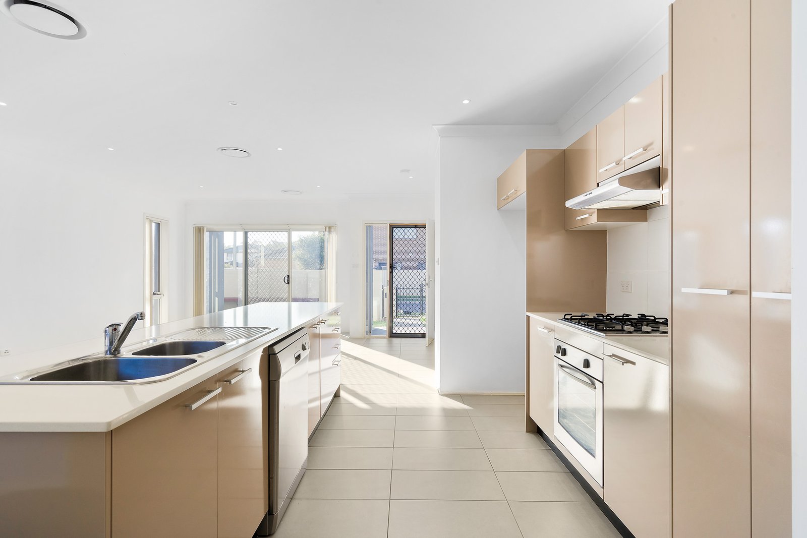 72 Fowler Street Claremont Meadows 2