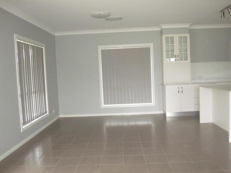 72 Gill Street TAMWORTH 3