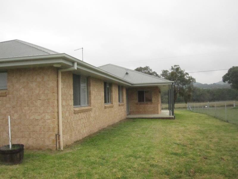 72 Gill Street TAMWORTH 9