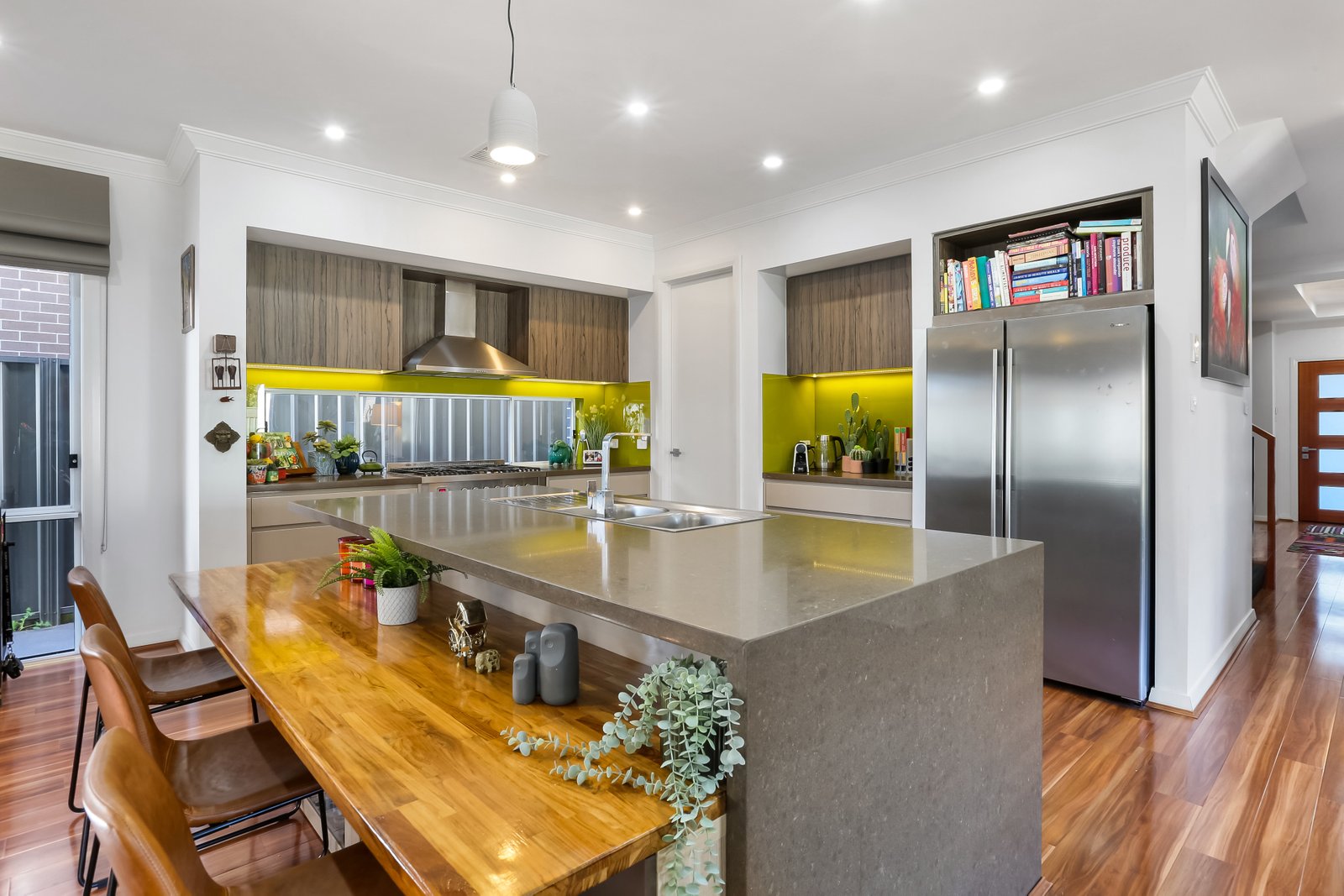 72 Haywards Bay Drive HAYWARDS BAY 4