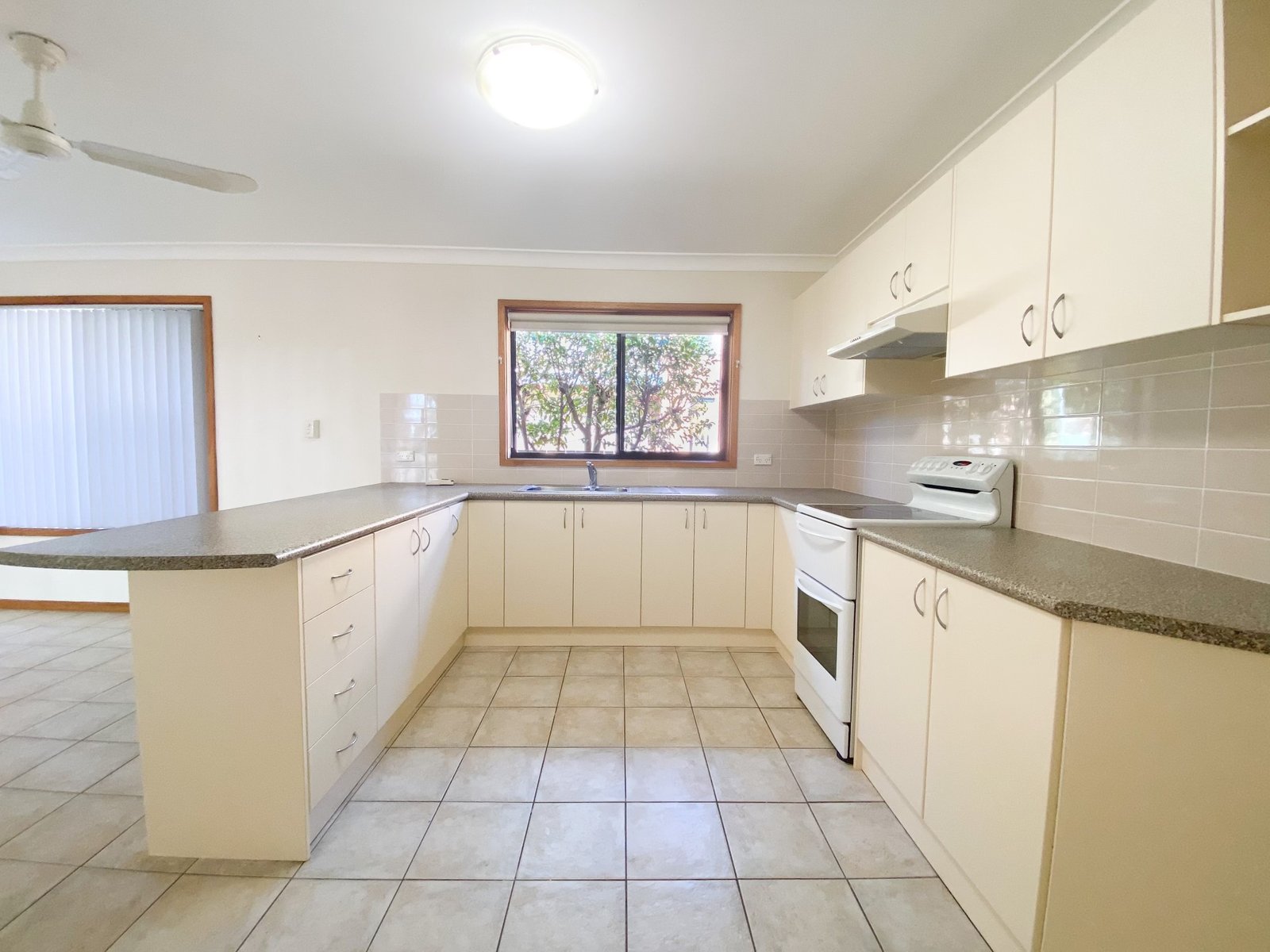 72 Horace Street SHOAL BAY 6