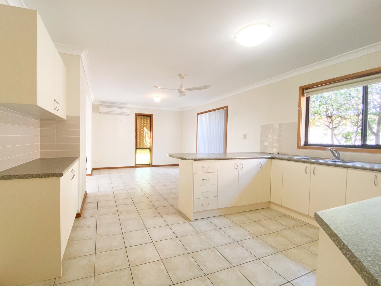 72 Horace Street SHOAL BAY 7