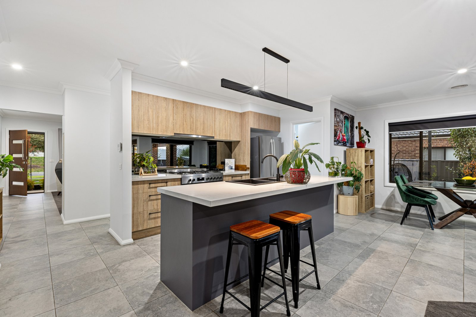 Gallery: 72 Howe Street