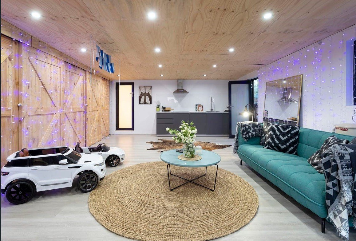 Real Estate and Property in 72 Hughes Parade, Reservoir, VIC