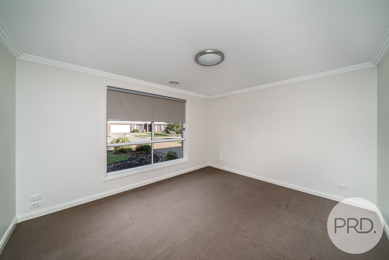 72 Lingiari Drive LLOYD 4