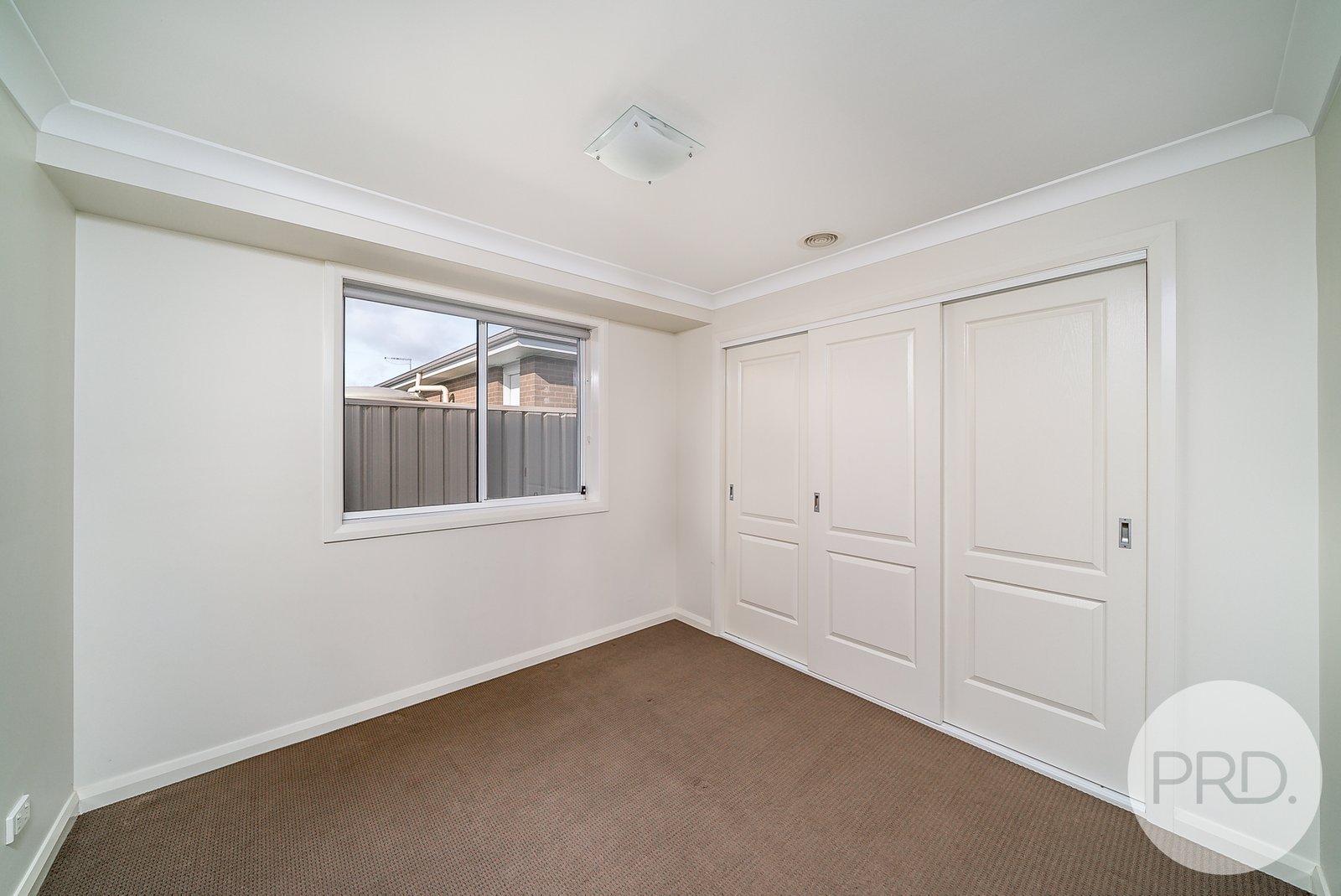72 Lingiari Drive LLOYD 6
