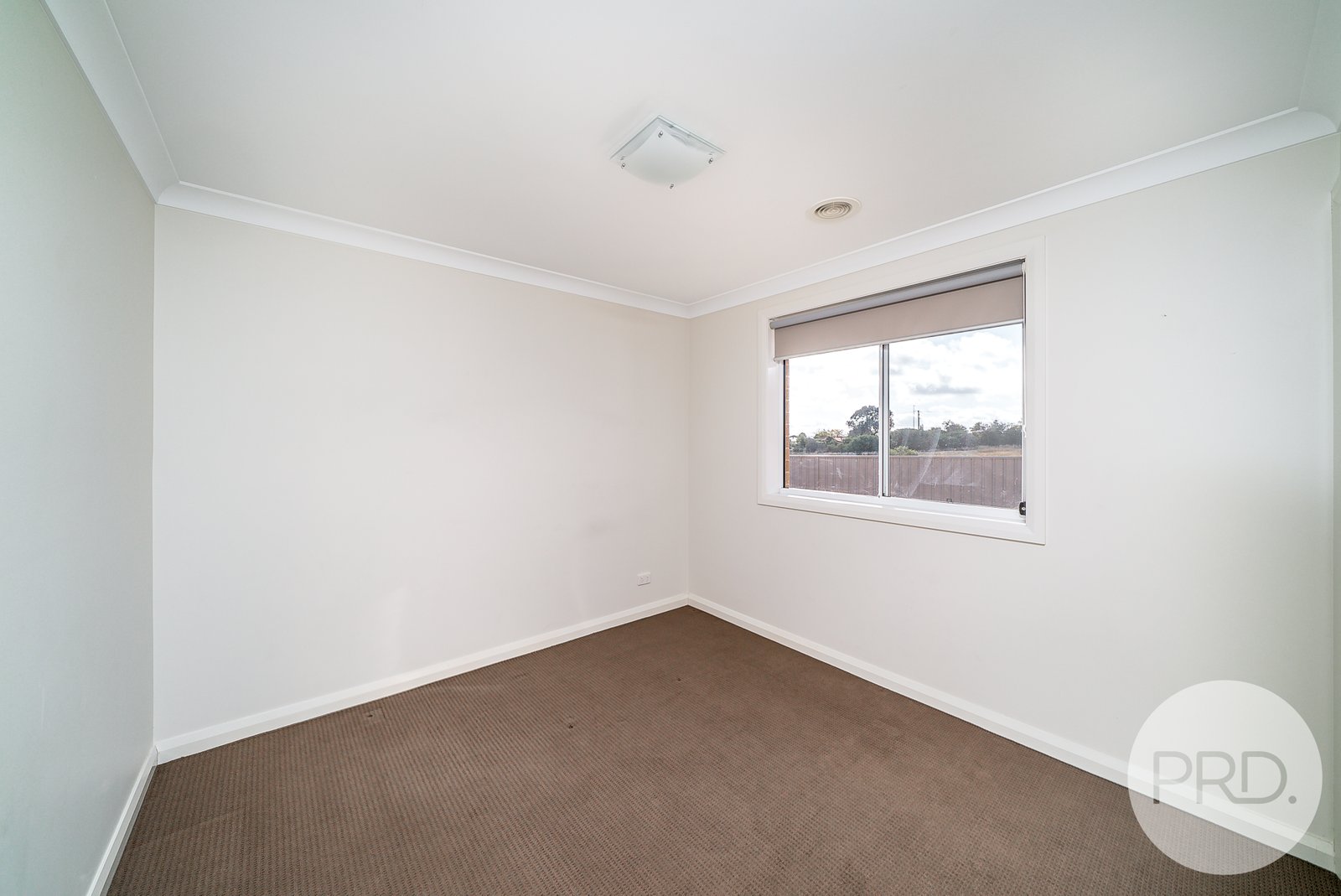 72 Lingiari Drive LLOYD 7