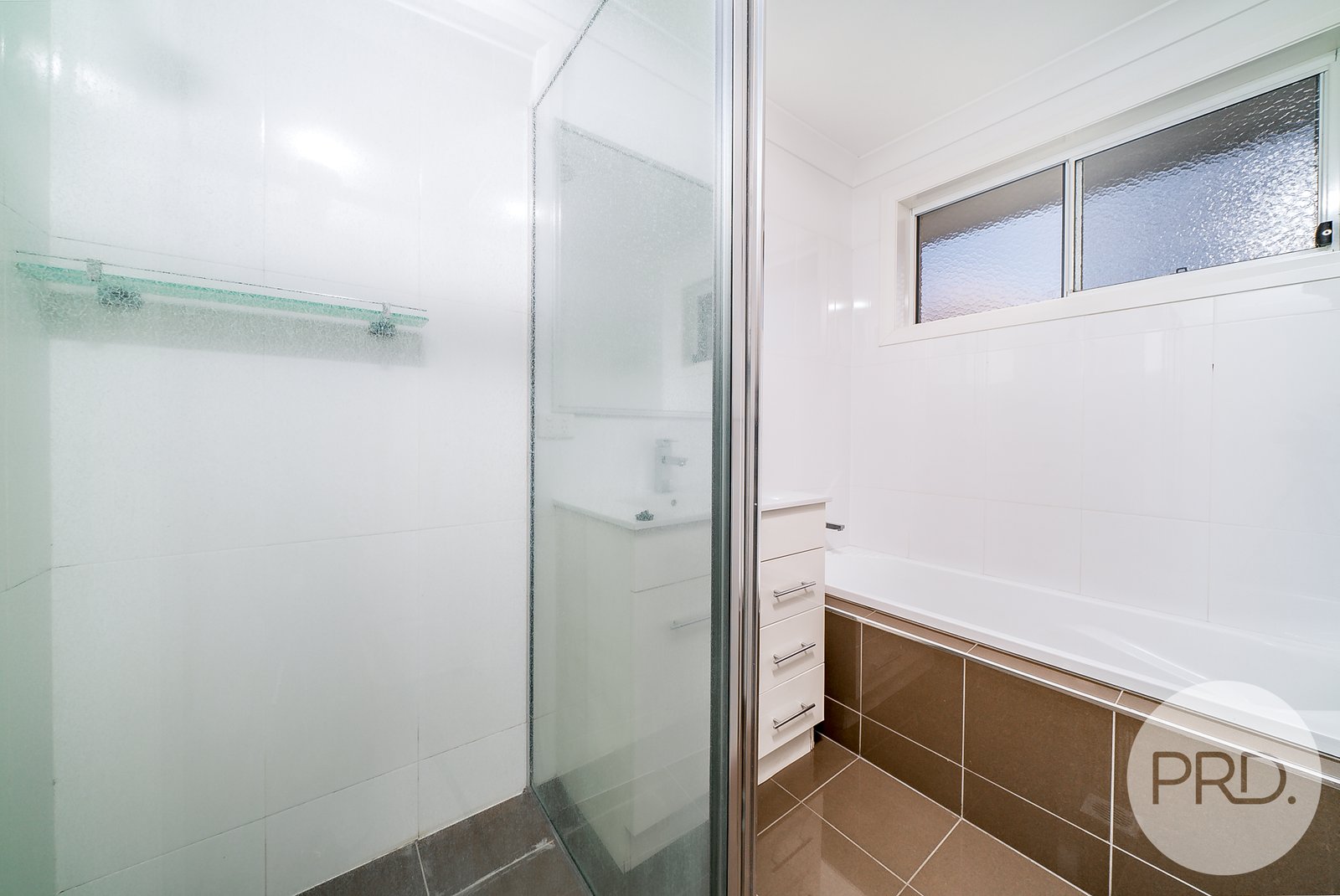 72 Lingiari Drive LLOYD 9