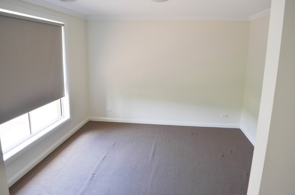 72 Lingiari Drive LLOYD 2