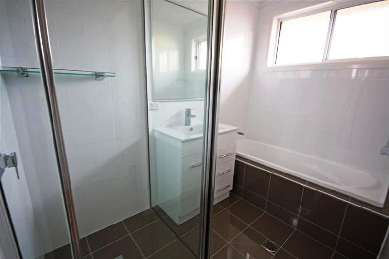 72 Lingiari Drive LLOYD 4