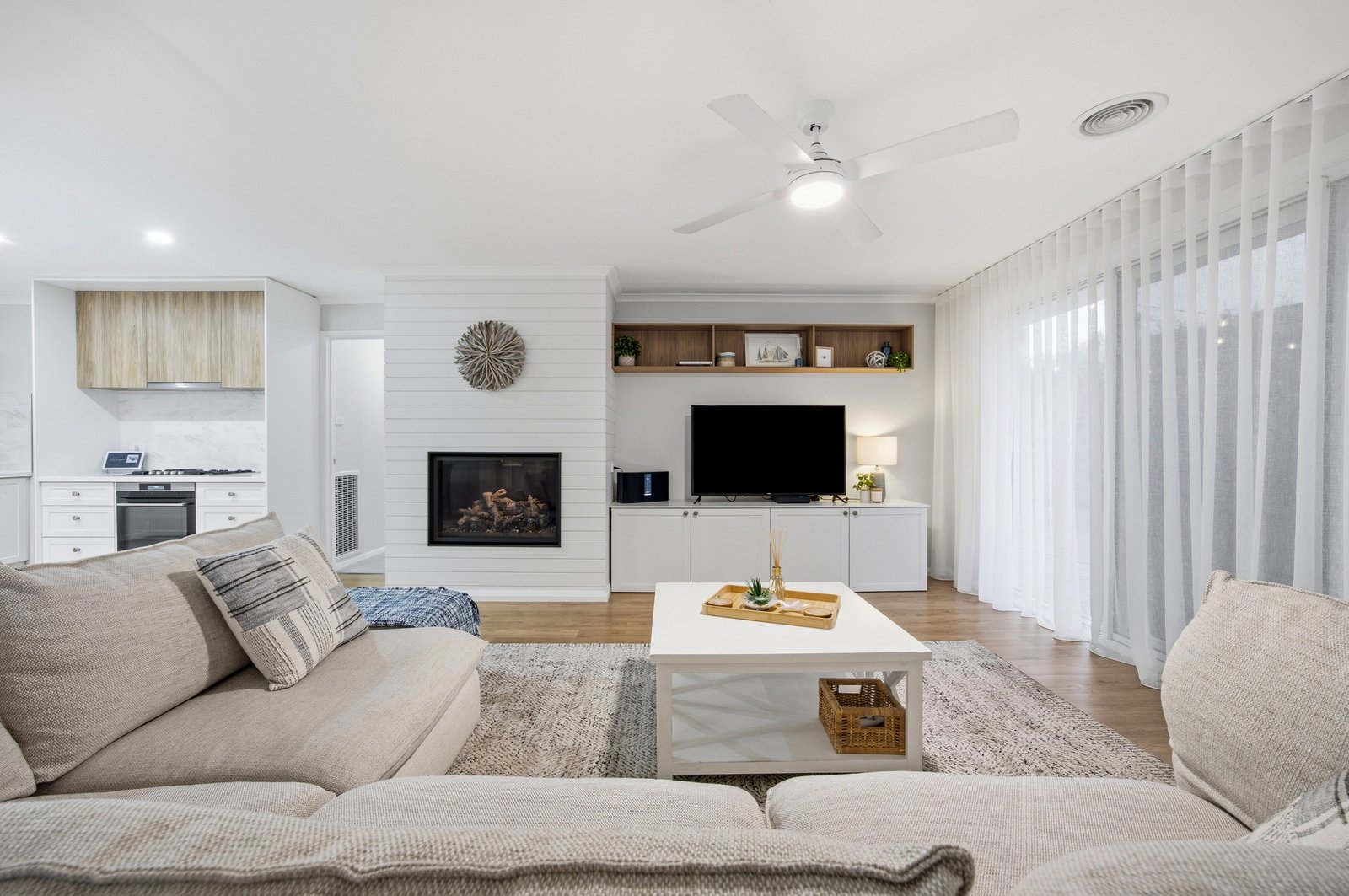 Gallery: 72 Longley Street