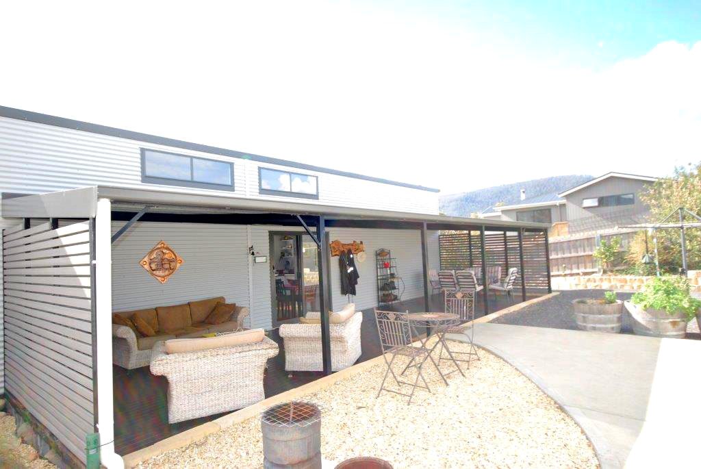 72 Lower Road NEW NORFOLK 1