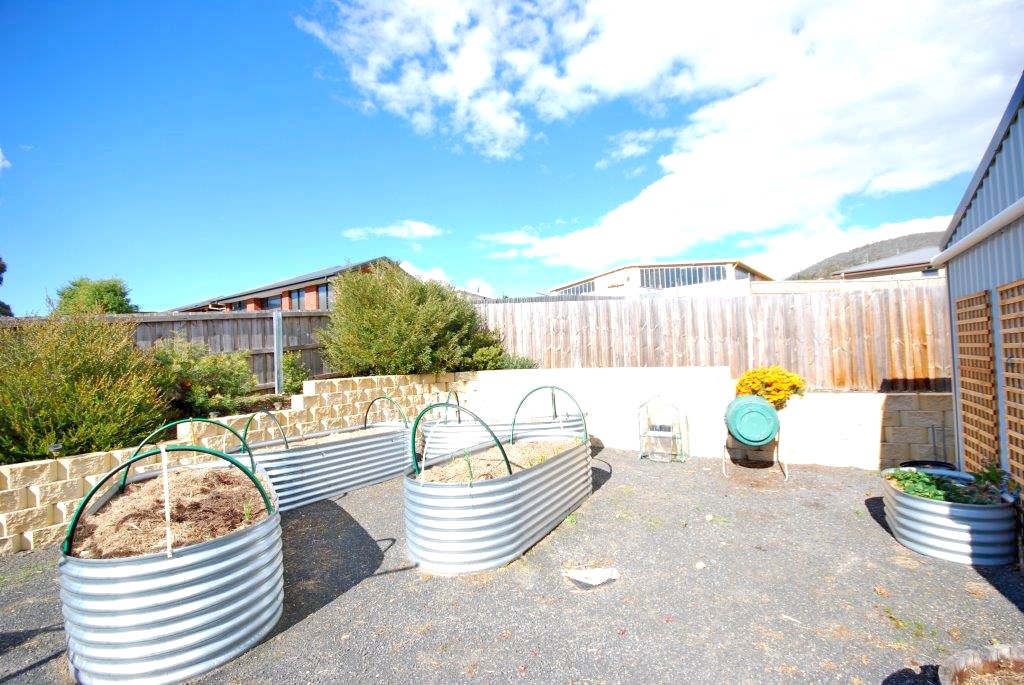 72 Lower Road NEW NORFOLK 9