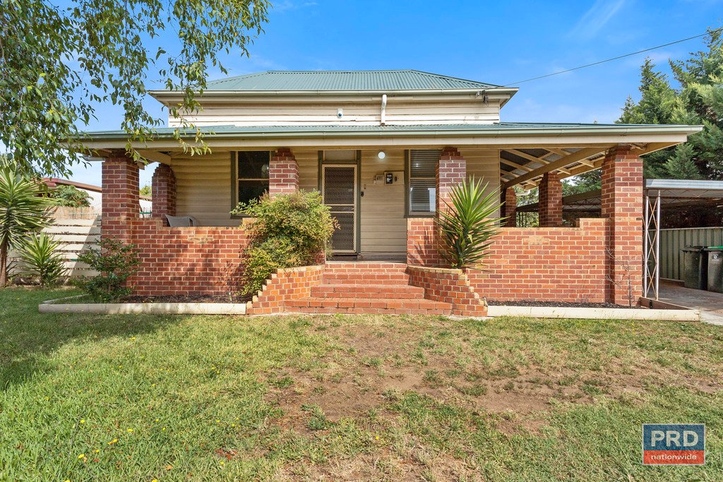 72 Mackenzie Street West  GOLDEN SQUARE 1