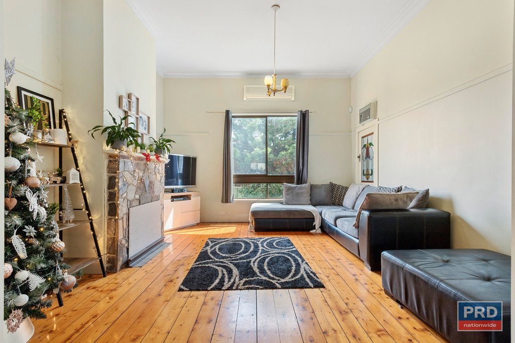 72 Mackenzie Street West  GOLDEN SQUARE 4