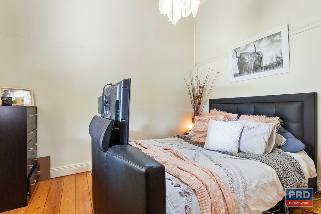 72 Mackenzie Street West  GOLDEN SQUARE 7