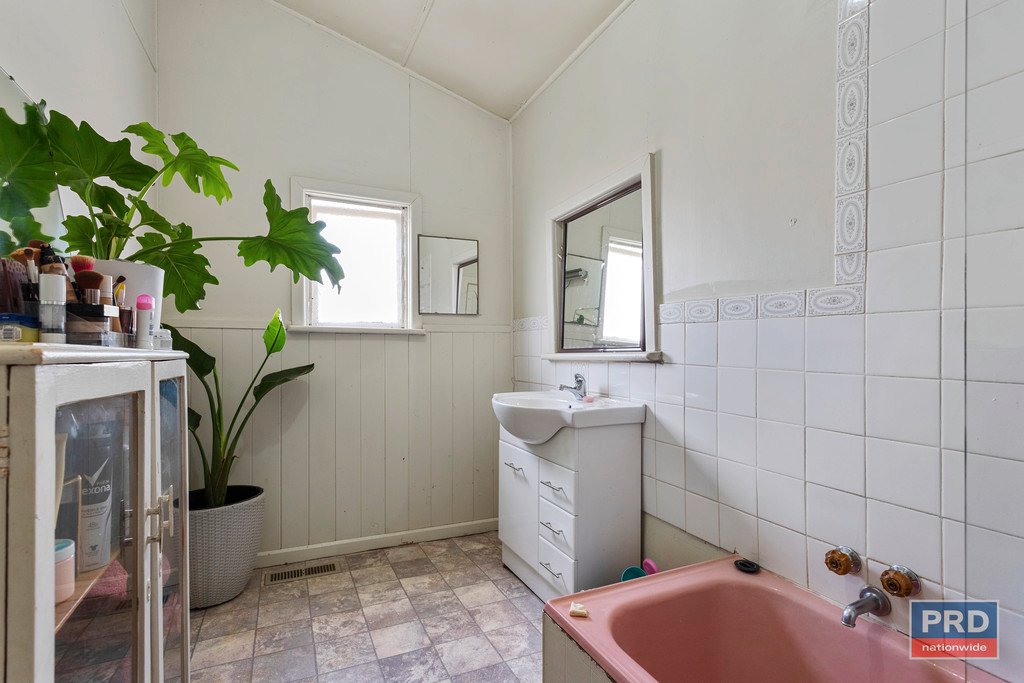72 Mackenzie Street West  GOLDEN SQUARE 8