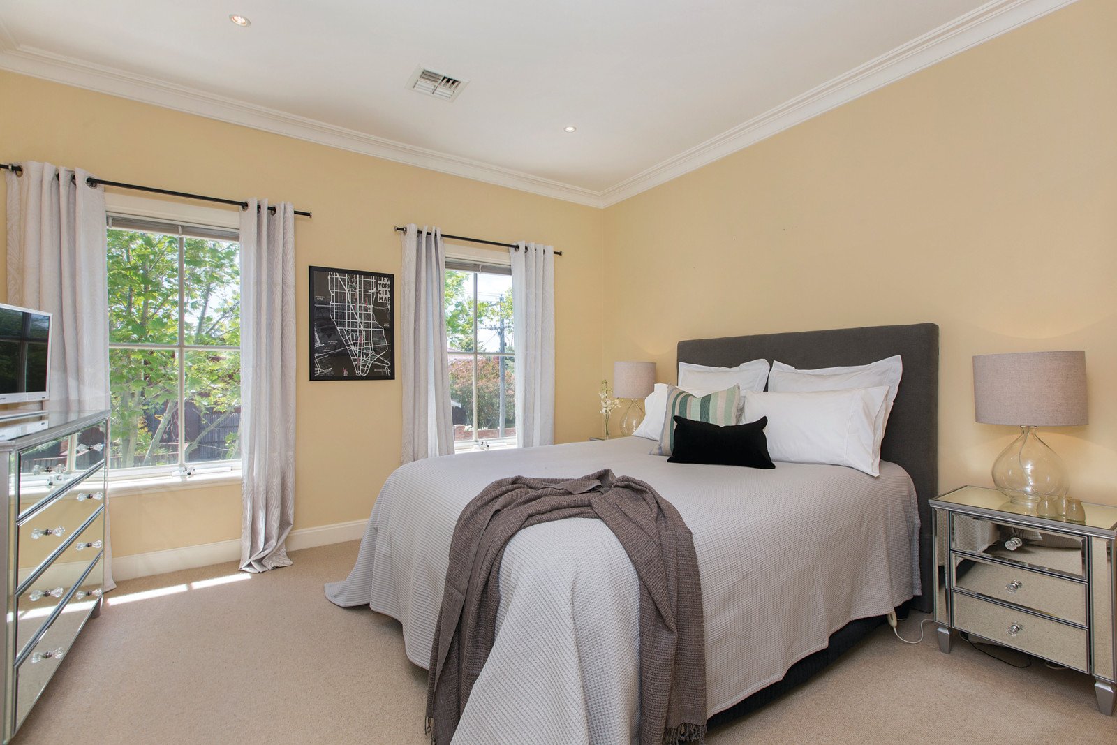 72 Manning Road, Malvern East, VIC