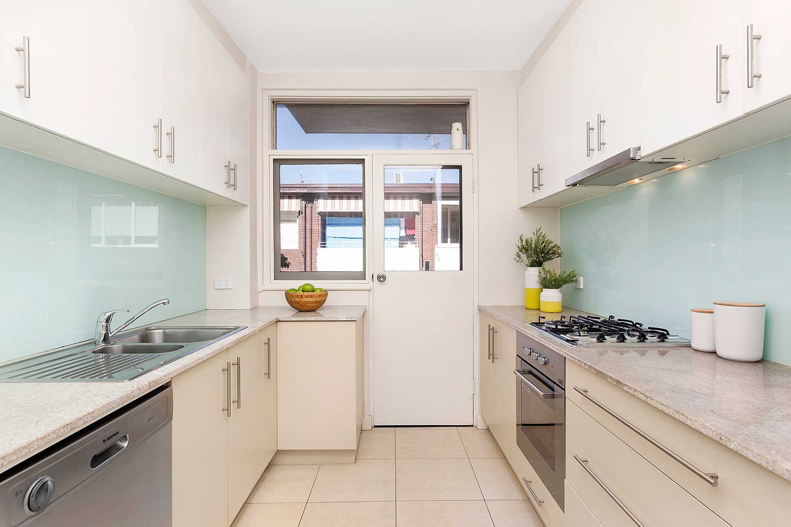 Real Estate and Property in 7/2 Maple Grove, Toorak, VIC