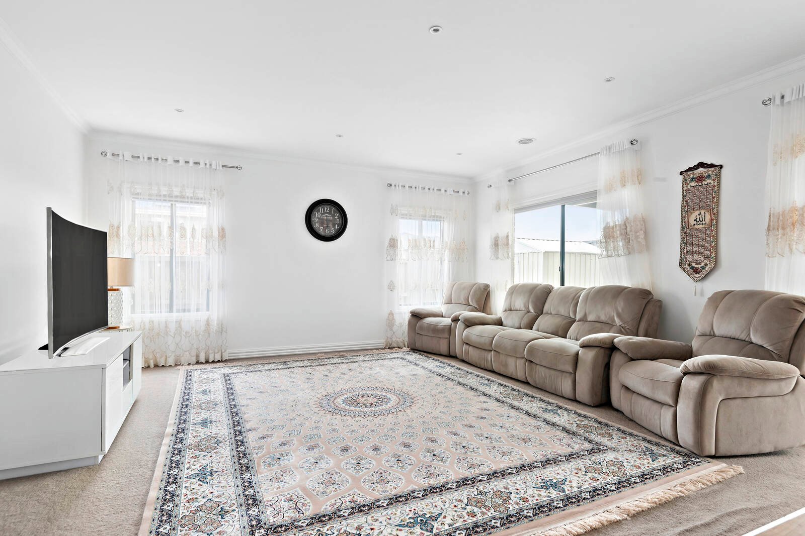 Real Estate and Property in 72 Moxham Drive, Clyde North, VIC