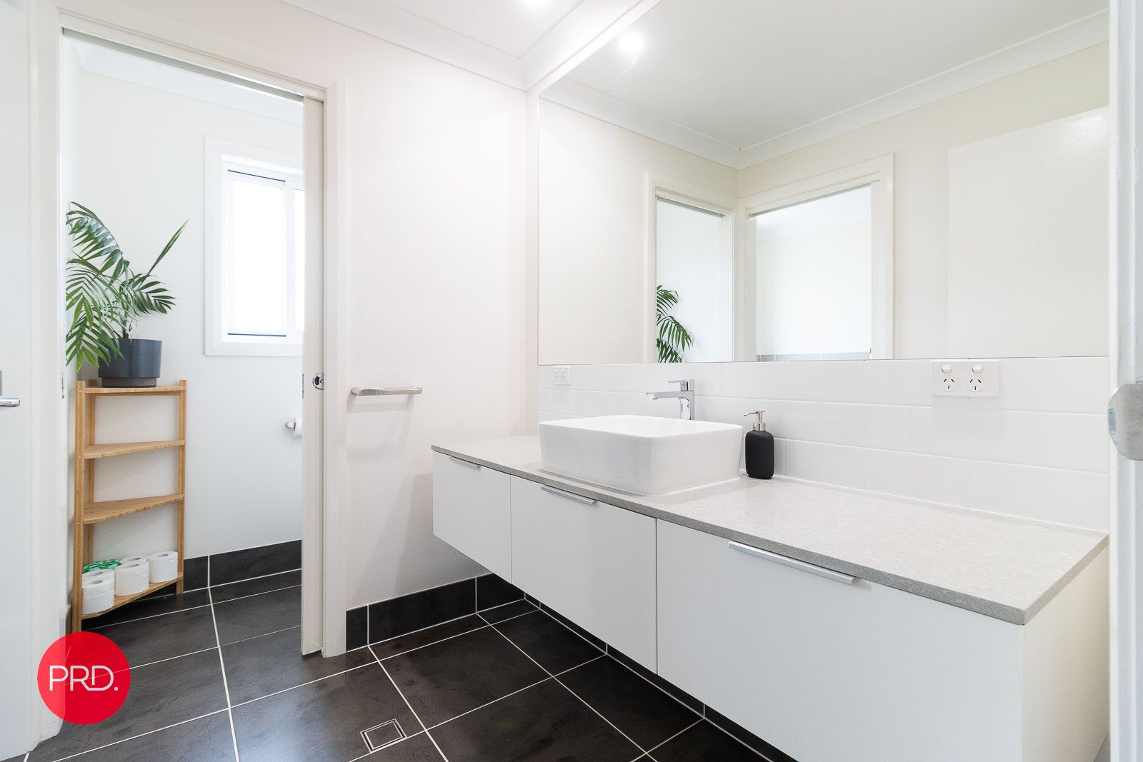 72 Mulwaree Street TARAGO 12