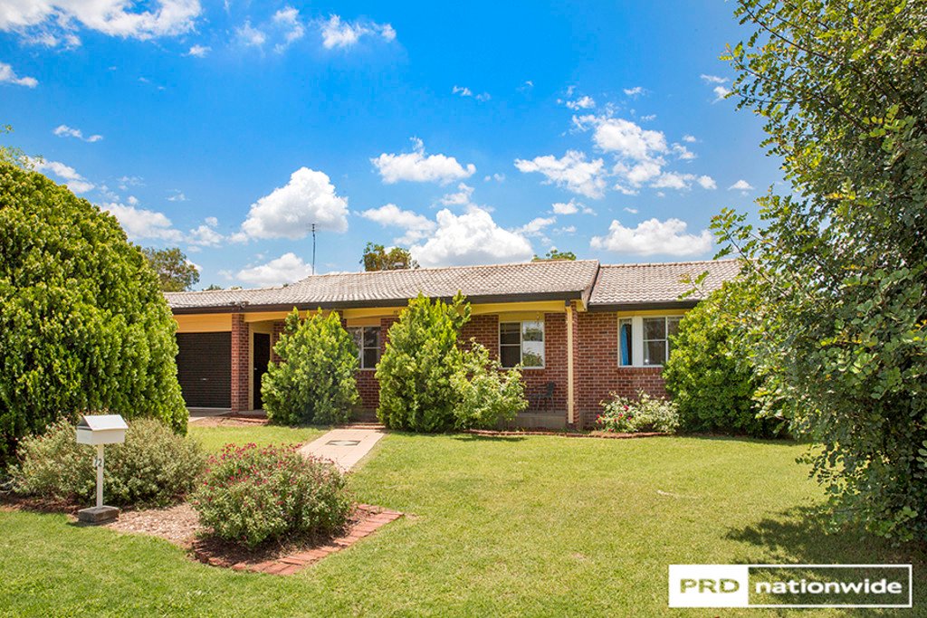 72 Panorama Road TAMWORTH 1