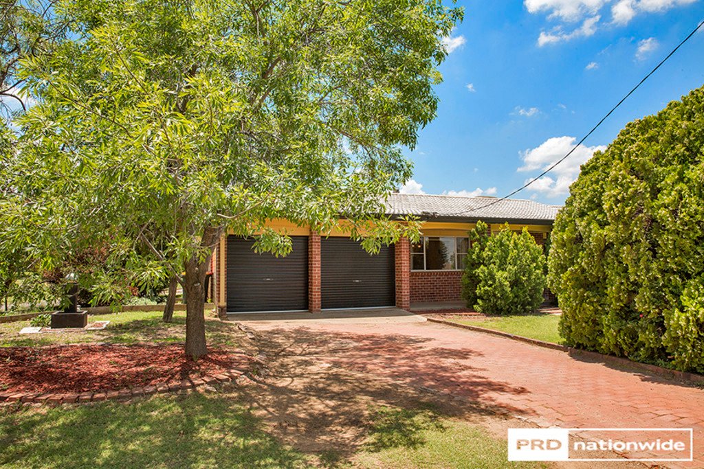 72 Panorama Road TAMWORTH 2