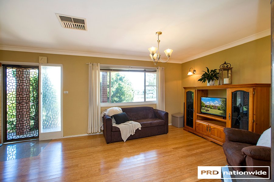 72 Panorama Road TAMWORTH 5