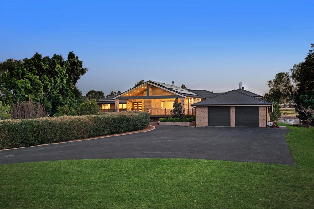 72 Paterson Road BOLWARRA 9