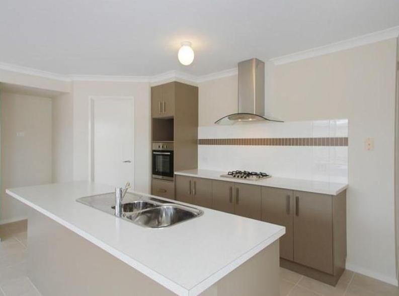 Gallery: 72 Payne Street