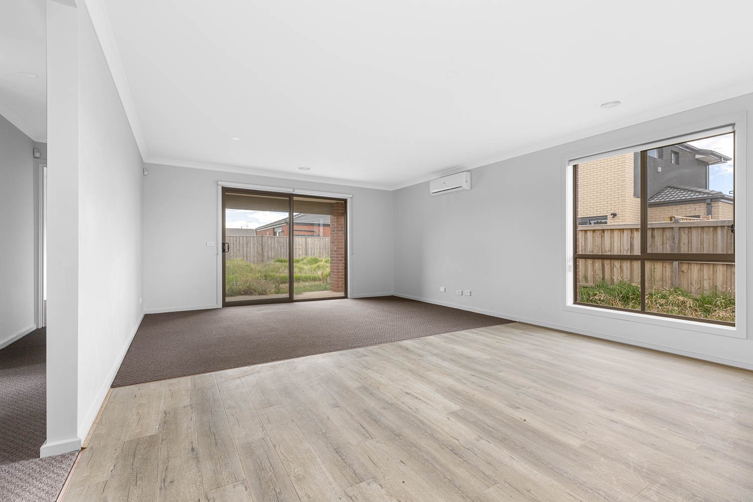 Gallery: 72 Presentation Boulevard