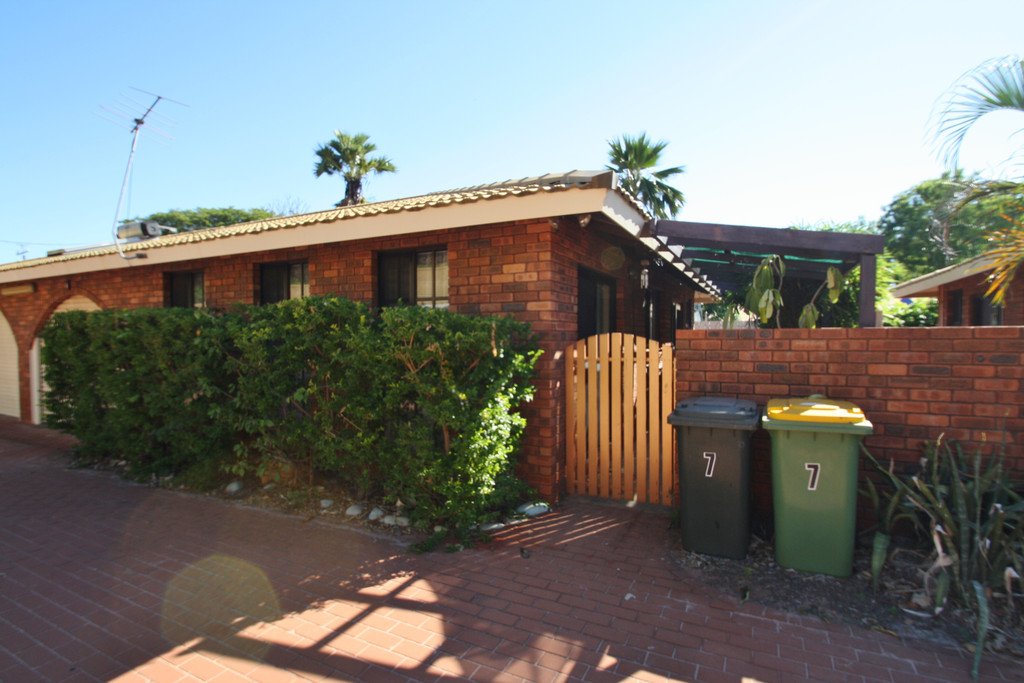 7/2 Robert Street BROOME 12